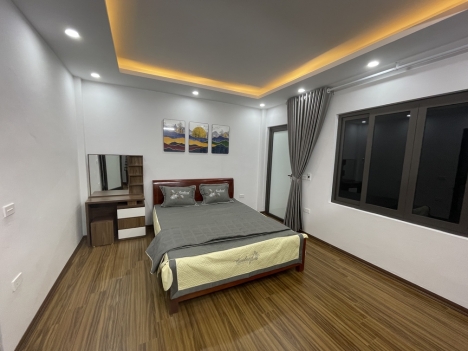 Cực Hiếm, Bán nhà Quan Nhân- Thanh Xuân, 30m2, 5 tầng, MT 4.5m, chỉ 3.68 tỷ.