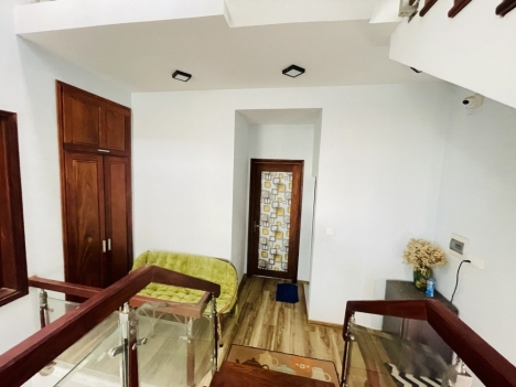 Bán nhà MT gần Thành Thái, Cẩm Lệ, 70m2, Nhà Đẹp, Nội Thất Châu Âu, Giá Rẻ gần 5 tỷ