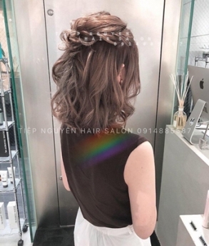 Tóc xoăn ngắn hippie thời thượng độc đáo - Tiệp Nguyễn Academy