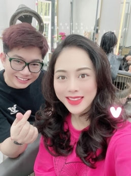 Tóc uốn xoăn ngắn hippie cho nữ, dich jvuj làm tóc giá rẻ - Tiệp Nguyễn Academy