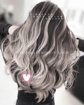 Tóc xoăn ngắn hippie nhẹ, xoăn ngang vai - Tiệp Nguyễn Academy.