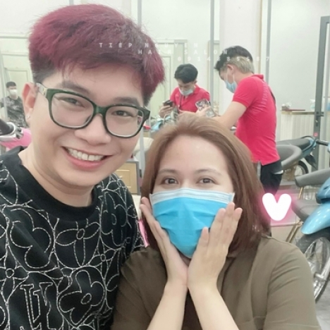 Tóc uốn xoăn ngắn hippie cho nữ, dich jvuj làm tóc giá rẻ - Tiệp Nguyễn Academy