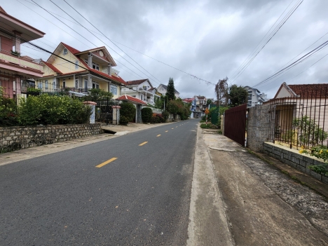 Cần bán gấp Đất mặt tiền kinh doanh đường Lý Nam Đế, Đà Lạt 382m2 giá 32 tỷ