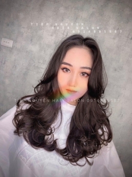 Tóc uốn ngắn xoăn hippie nhẹ nhàng - Tiệp Nguyễn Academy
