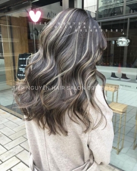 Tóc xoăn ngắn hippie, làm tóc giá rẻ uy tín - Tiệp Nguyễn Academy