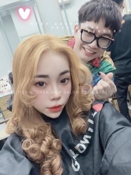 Top 4 style tóc xoăn ngắn hippie cho nàng, uốn tóc giá rẻ - Tiệp Nguyễn Academy