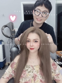 Tóc xoăn ngắn hippie nhẹ, xoăn ngang vai - Tiệp Nguyễn Academy.