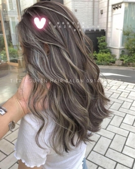 Dich vụ làm tóc xoăn ngắn hippie giá rẻ uy tín - Tiệp Nguyễn academy