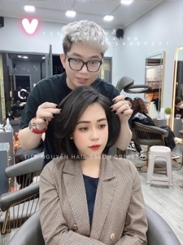 Xoăn ngắn hippie, dịch vụ uốn tóc giá rẻ Hà Nội - Tiệp Nguyễn Academy