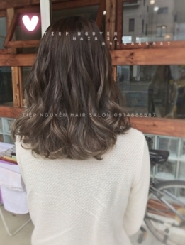 Xoăn ngắn hippie, dịch vụ làm xoăn giá rẻ - Tiệp Nguyễn Academy