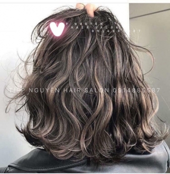 Tóc uốn xoăn hippie, dịch vụ làm tóc xoăn giá rẻ uy tín - Tiệp Nguyễn Academy