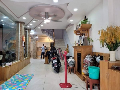 bán nhà biệt thự quận tân bình. 112m2 nhà 4 tầng mới. có hầm để xe. giá 27.5 tỷ shr. công chứng