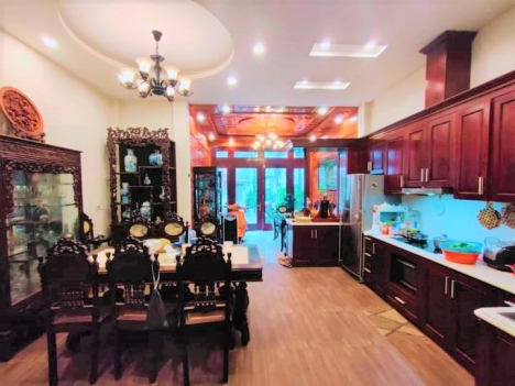 Bán nhà Phố Nguyễn Thái Học, Plo, Vỉa hè, Ô Tô, Kdoanh 98M-5T-MT7.3M: 39 Tỷ