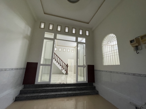 BIỆT THỰ 200M2 TRỆT LẦU (10x12m2) SÀN BÊ TÔNG KIÊN CỐ Đ.TRẦN HƯNG ĐẠO TRUNG TÂM Q.NINH KIỀU