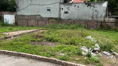 CC CẦN BÁN GẤP MẢNH ĐẤT 64,5, MẶT TIỀN 6M, THỊ TRẤN PHÚC THỌ, HÀ NỘI, Ô TÔ ĐỖ CỬA, 200M RA TRUNG