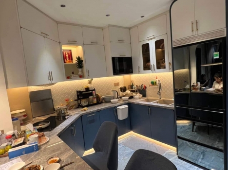 bán nhà lạc long quân quận tân bình. 4 tầng xd btct cực đẹp mơi. nở hậu tài lộc.  dtsd 132m2. shr.