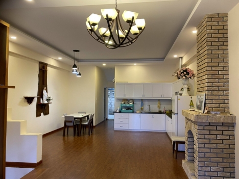 Cần bán gấp nhà view đẹp đường Nguyễn Hữu Cảnh, Đà Lạt 192m2 giá 11 tỷ