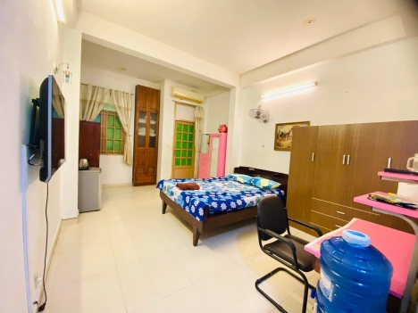 Cần bán nhà DV 5 tầng trung tâm quận 1 đang kinh doanh có dòng tiền ổn định - giá: 30 tỷ - giảm 1.7