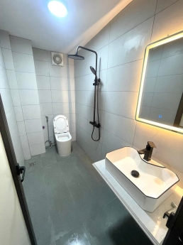 NHÀ ĐẸP SIÊU ĐỈNH QUẬN CẦU GIẤY LÔ GÓC 4 MẶT THOÁNG TẶNG NỘI THẤT ĐẸP GIÁ 5.8 TỶ