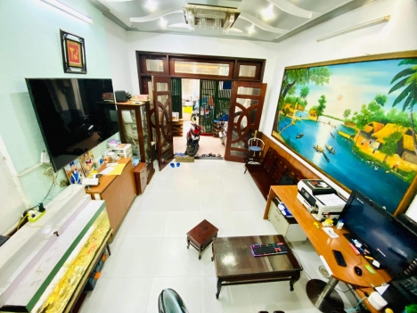 Cần bán nhà DV 5 tầng trung tâm quận 1 đang kinh doanh có dòng tiền ổn định - giá: 30 tỷ - giảm 1.7