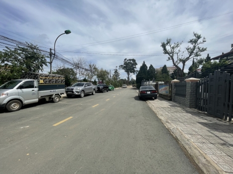 Bán khách sạn mới xây ( đã hoàn công ) - đường Phạm Hồng Thái - Phường 10 - TP Đà Lạt