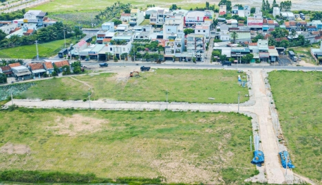 bán gấp đất nền sổ đỏ vị trí đẹp tại trung tâm hành chính thị xã Đông Hòa tỉnh Phú Yên