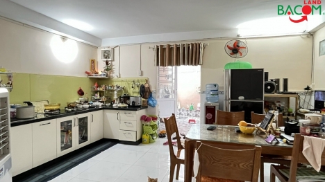 Chỉ 10,8 tỷ th. lượng.Bán nhà lầu đẹp, mặt tiền kinh doanh siêu rộng 11m, dtxd 400m2, đường nhựa xe