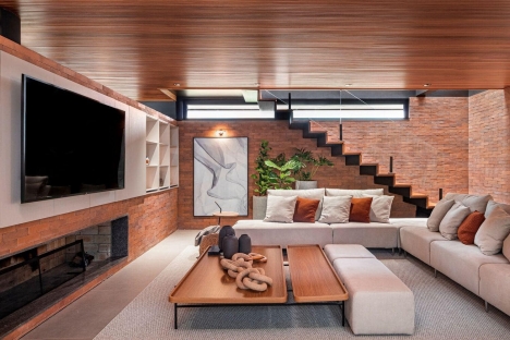 Bán Nhà Phố Nguyễn Du, Hai Bà Trưng,Ô Tô, 7T, TMáy, 70M2, 26T