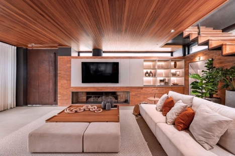 Bán Nhà Phố Nguyễn Du, Hai Bà Trưng,Ô Tô, 7T, TMáy, 70M2, 26T