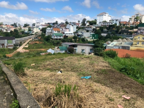 Cần bán lô đất xây dựng ngay trên đường Hùng Vương, Phường 9, TP. Đà Lạt, giá 16 tỷ