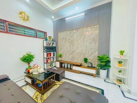 NHÀ ĐẸP HOA BẰNG - CẦU GIẤY - VỊ TRÍ TRUNG TÂM - NGÕ THÔNG Ô TÔ KINH DOANH - GẦN PHỐ - NHỈNH 8 TỶ