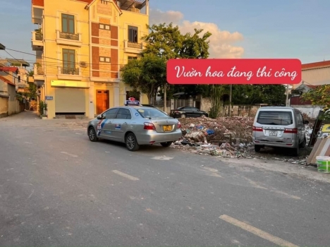 - CHUYỂN NHƯỢNG MẢNH ĐẤT 51,8M, TÂN LẬP, ĐAN PHƯỢNG, HÀ NỘI. Ô TÔ CHẠY QUA LH .