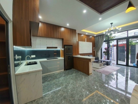 Mặt tiền kinh doanh 3 tầng Tô Hiệu mới xây gần Ngã tư Hoàng Thị Loan