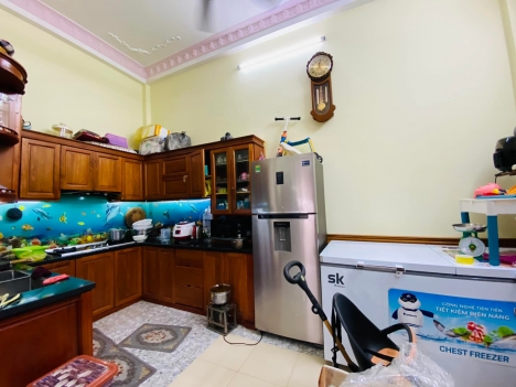 NHÀ PHÁO ĐÀI LÁNG - ĐỐNG ĐA  - HIẾM - VỊ TRÍ ĐẸP 10M RA MẶT PHỐ GIÁ 5.85 TỶ