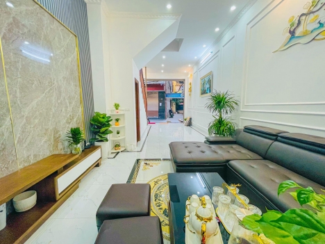 NHÀ ĐẸP HOA BẰNG - CẦU GIẤY - VỊ TRÍ TRUNG TÂM - NGÕ THÔNG Ô TÔ KINH DOANH - GẦN PHỐ - NHỈNH 8 TỶ