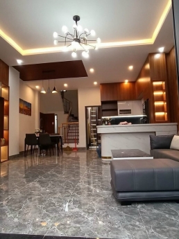 Mặt tiền kinh doanh 3 tầng Tô Hiệu mới xây gần Ngã tư Hoàng Thị Loan