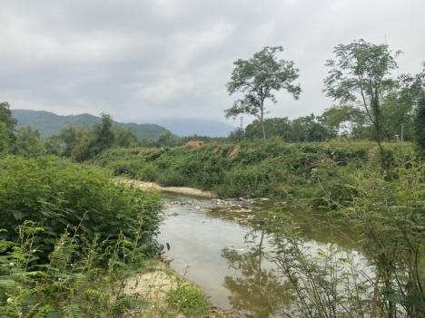 CHÍNH CHỦ cần bán  lô đất nhà vườn Thuộc Hoà vang Đà NẴNG
View sông , suối , tự nhiên 
Diện tích