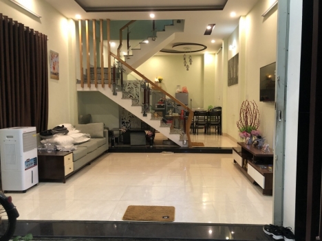Nhà 2 tầng 2 mặt kiệt ô tô Tô Hiệu thông Hoàng Thị Loan, có thu nhập hàng tháng
