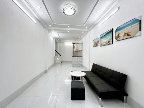 Bán nhà lầu mới tại đường Hùng Vương - Gần Vincom Hùng Vương Cần Thơ
