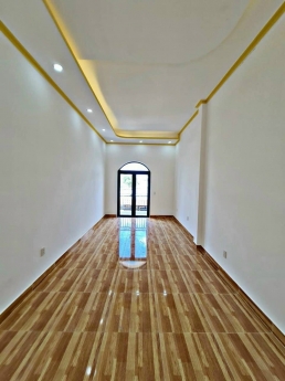 Siêu phẩm bán nhà 1 lầu KP1, Sổ Riêng Thổ Cư. Đường và sân ô tô 7 chỗ. Gần Chợ Nhỏ Tân Hiệp, Thuộc