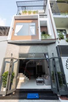 NHÀ ĐEP KIỆT 7M Ô TÔ ĐẬU ĐỖ ĐƯỜNG NÚI THÀNH GIÁ RẺ