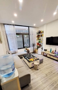 Bán gấp nha Ngọc Lâm  DT20 nhà 4 tầng mt3.9 giã 3.2 tỷ Long Biên 

 
Bán gấp nha Ngọc Lâm  DT20