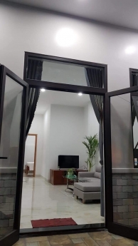 Bán nhà phố Huy Cận, Hải Châu..81m2, bán đất tặng nhà C4 đẹp, giá nhỉnh 5 tỷ nhỏ xíu