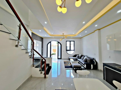 Siêu phẩm bán nhà 1 lầu KP1, Sổ Riêng Thổ Cư. Đường và sân ô tô 7 chỗ. Gần Chợ Nhỏ Tân Hiệp, Thuộc
