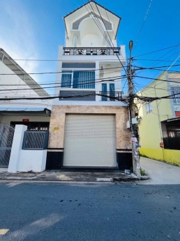 Bán nhà 1 trệt 2 lầu kiên cố đường Cách Mạng Tháng Tám