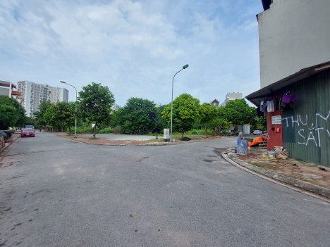 Bán Đất TĐC Giang Biên_Lô Góc_50 m2_Mặt tiền 6m_6,9 tỷ