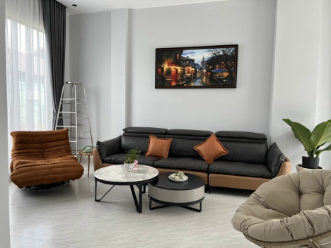 Cần bán căn nhà mới xây trên đường Nguyễn Trãi, Phường 9, TP. Đà Lạt, giá 12 tỷ