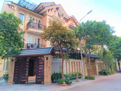 Bán nhà Biệt thự KĐT Yên Hòa, Cầu Giấy: 320M - 4T – Mtien 20m: Giá 108 Tỷ