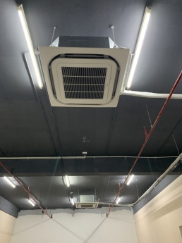 Dòng máy lạnh âm trần FCFC là một sản phẩm nổi bật của Daikin