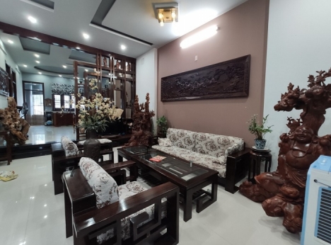 Bán mặt tiền 2 Tầng Hoàng Văn Thái dtđ 260m2 đang kinh doanh tốt